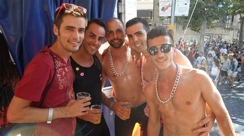 fiesta gay barcelona|Gay Barcelona: the best monthly parties